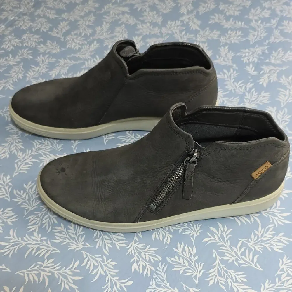 ECCO SOFT 7 Womens Sz 9 Gray Logo Leather Side-zip Low Bootie Shoes 43024302602